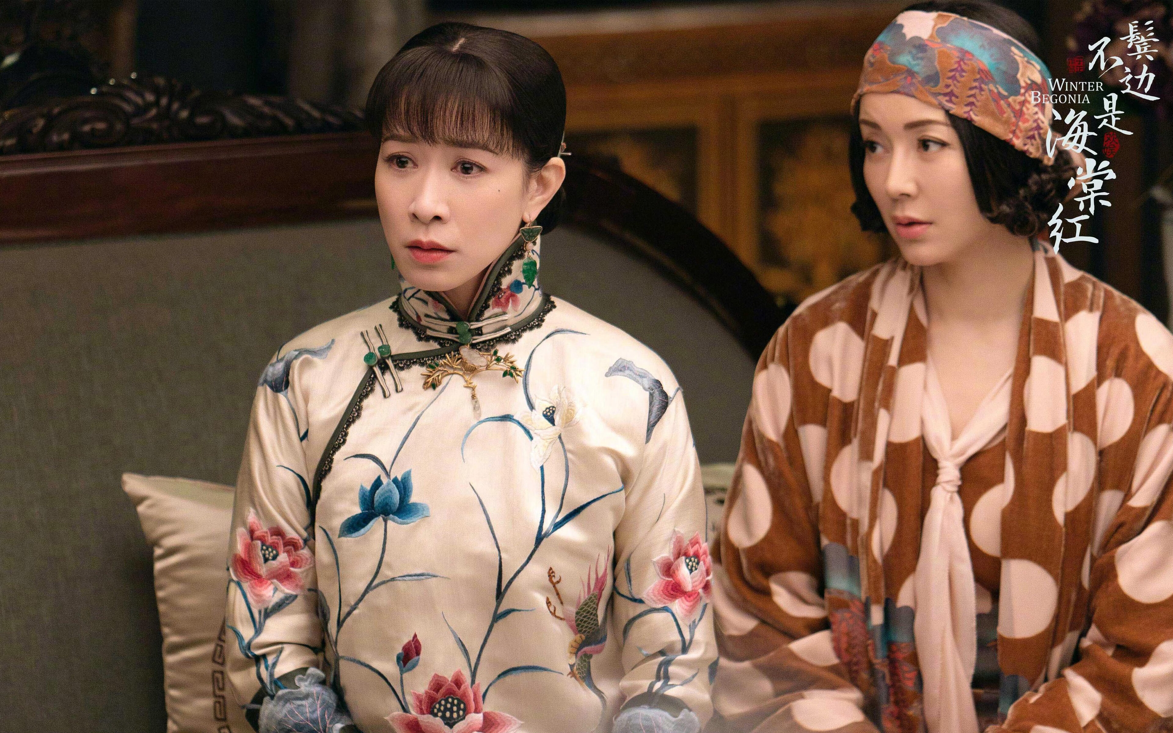 “高新区全民健身馆短柄墙球赛：速度与战术相互交织，比赛充满智慧的碰撞”