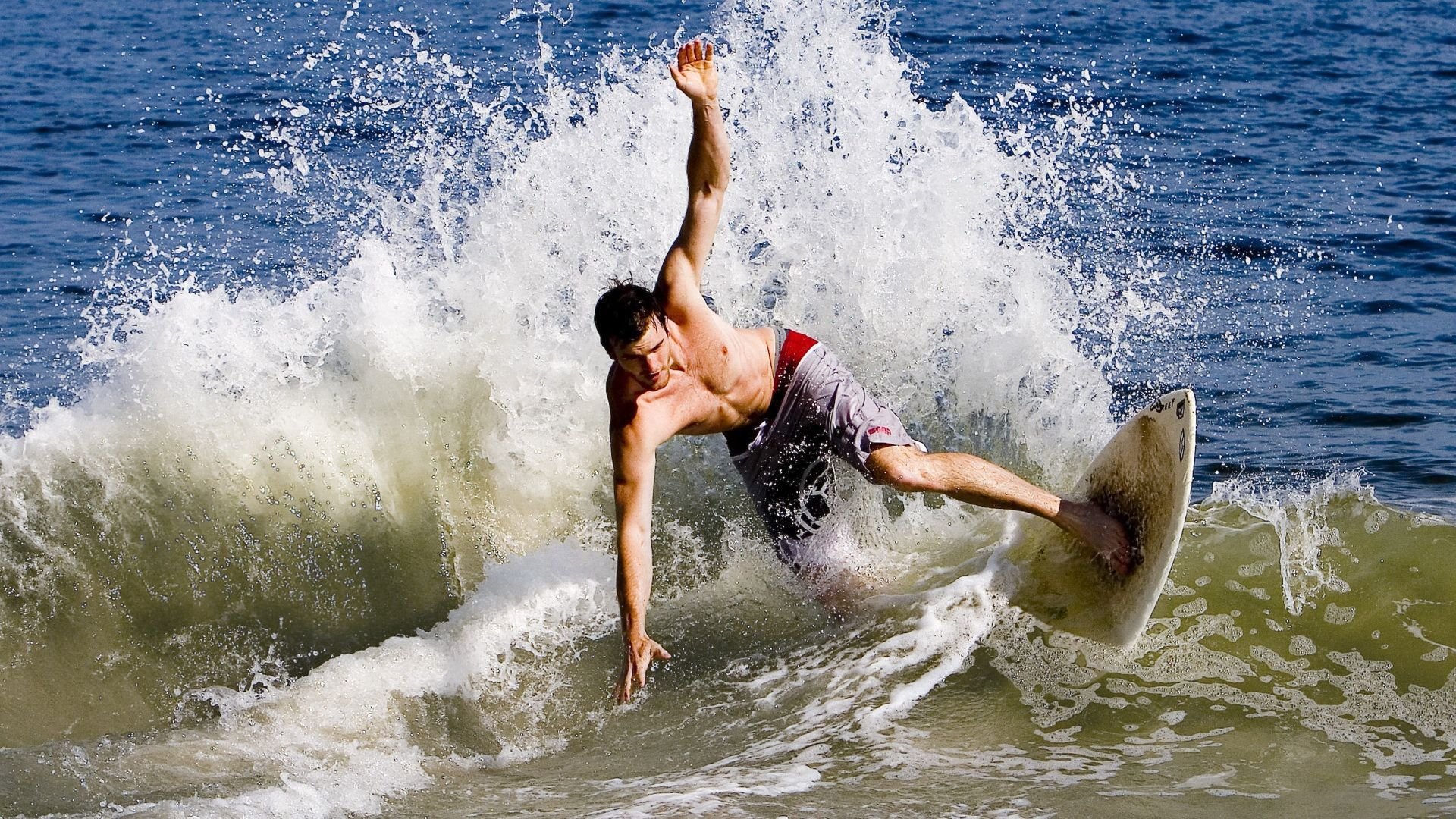 足球文化衍生短剧上线播出引发讨论，足球文化的定义